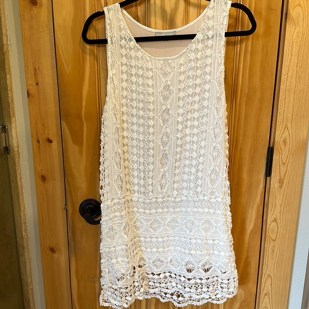 Cute white 100% cotton pool coverup by Sorrento, size M